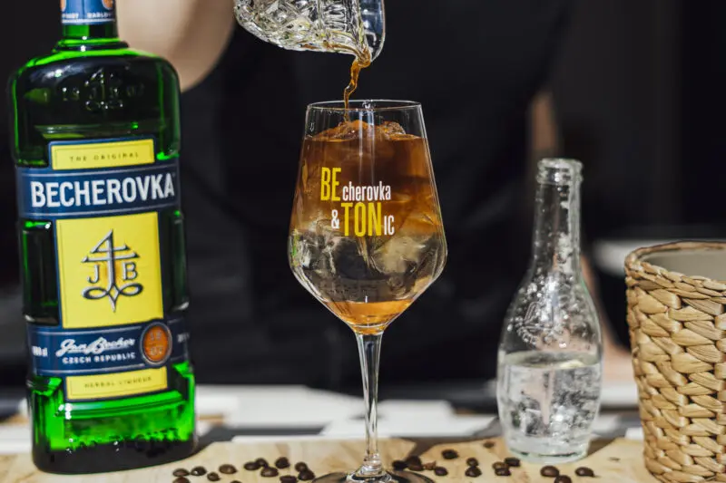 becherovka_espresso-beton_02_1588668980