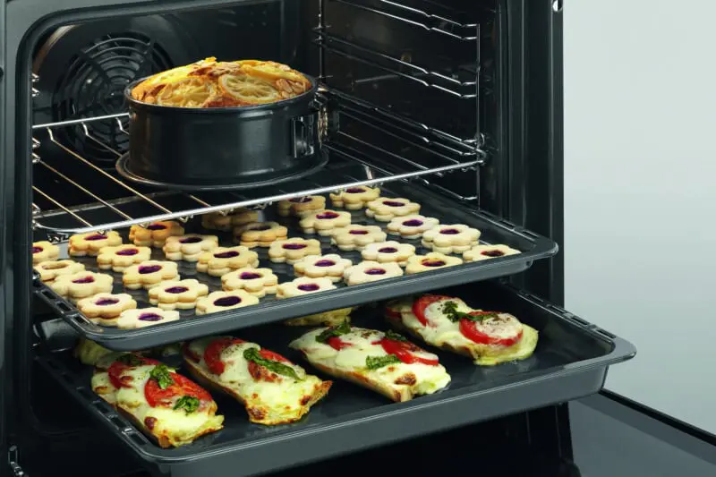 multifunctional-oven-plussteam-baking_1519916672