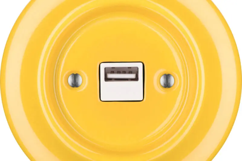 KATY PATY_USB zásuvka ROO_Lutea