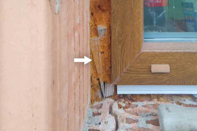 01_Špatné řešení připojovací spáry