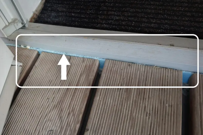 03_Špatné řešení připojovací spáry