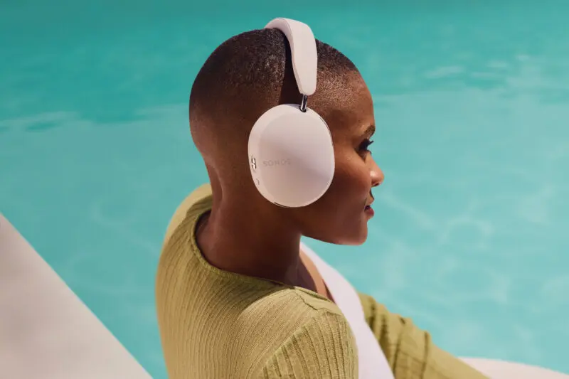 20240501_ABatz_Sonos_Rooftop_Pool_0871