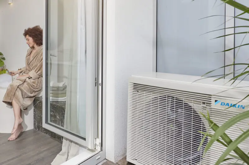 MultiPlus_venkovni jednotka_5MWXM-A9_1