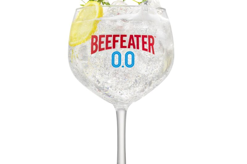 Beefeater Zero G&T (transparent without shadow)