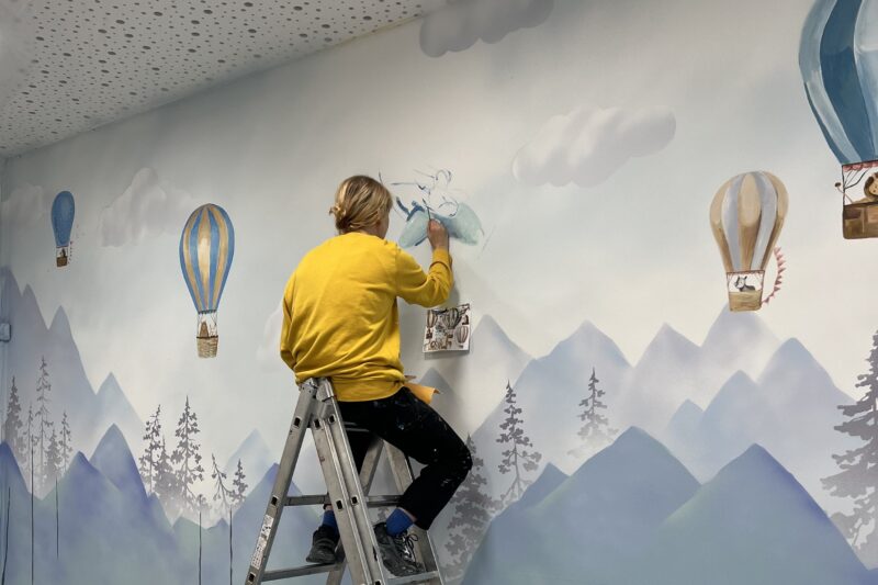 Jak proměnit dětský pokoj v říši snů? Objevte kouzlo nástěnných maleb! Jak proměnit dětský pokoj v říši snů? Objevte kouzlo nástěnných maleb!