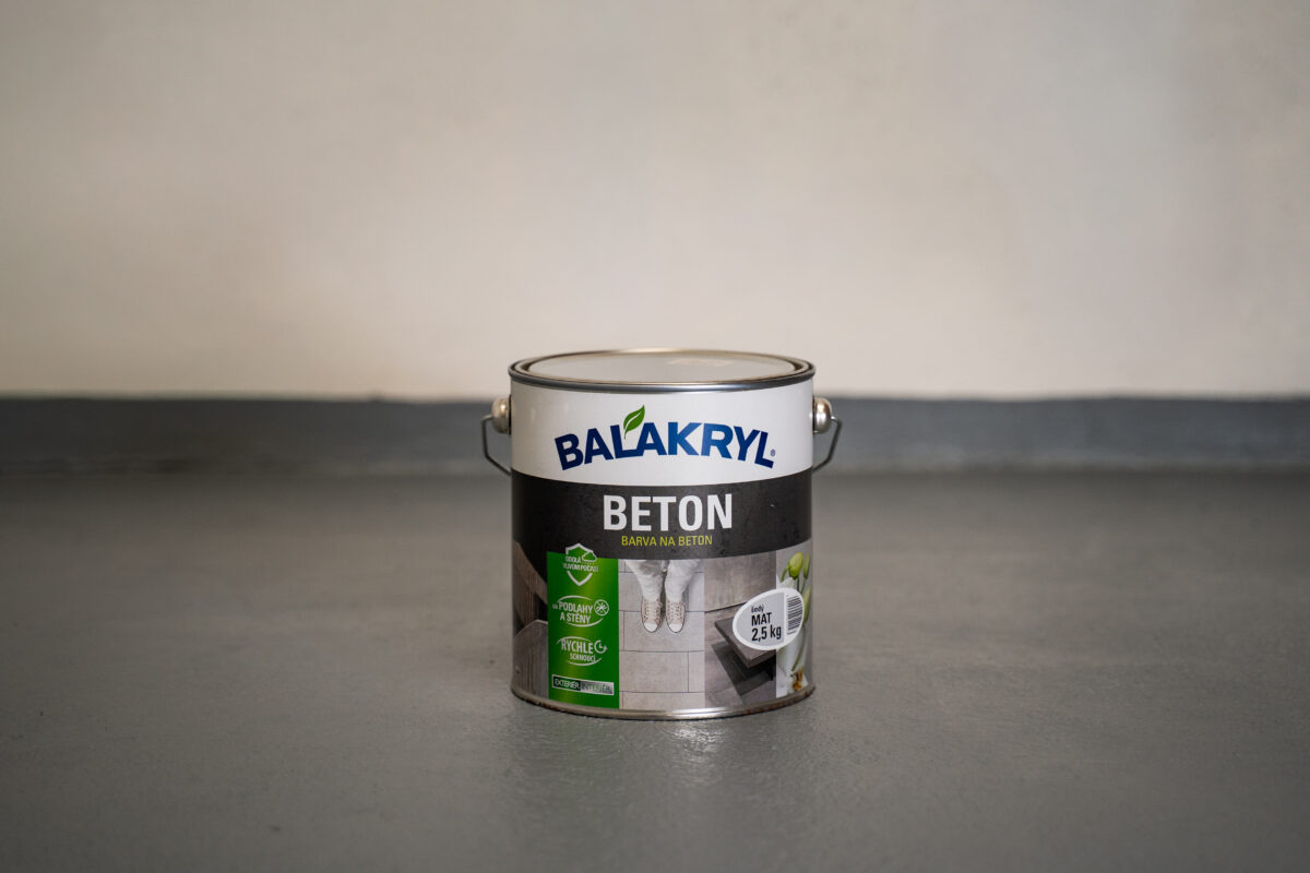 Objevte krásu betonové podlahy ošetřené nátěrem Balakryl Beton!